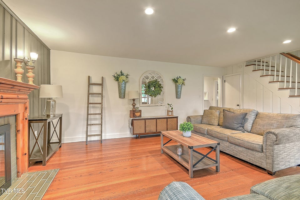 Photo #10: 1449 Warpath Drive