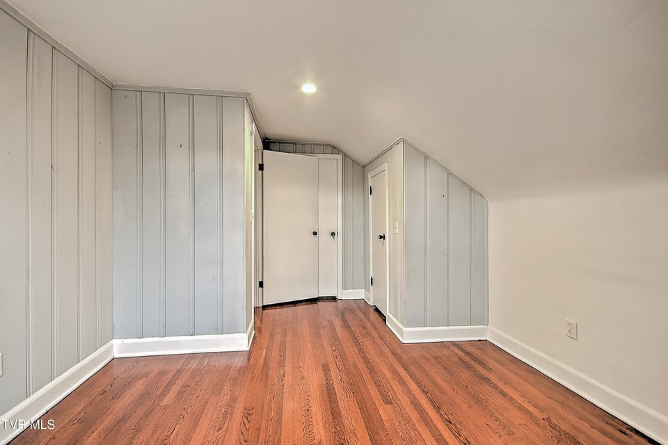 Photo #31: 1449 Warpath Drive