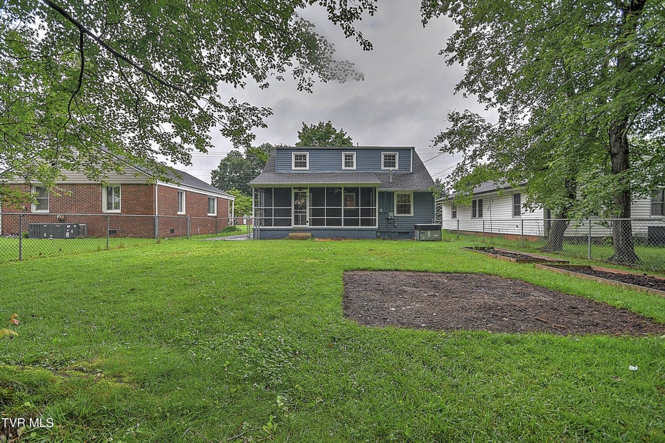 Photo #40: 1449 Warpath Drive