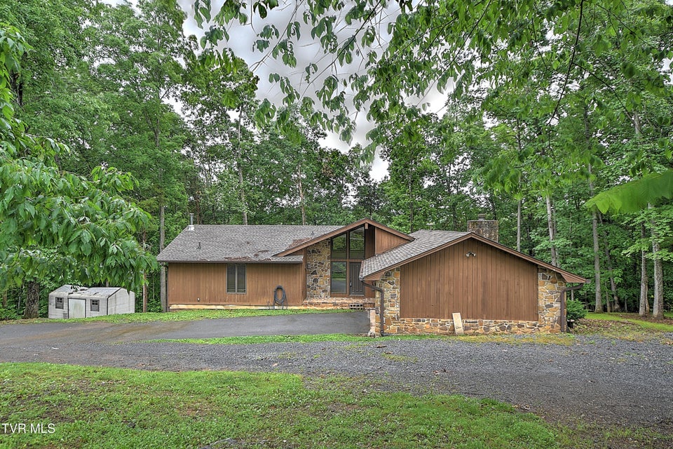 Photo #2: 121 Lone Oak Drive