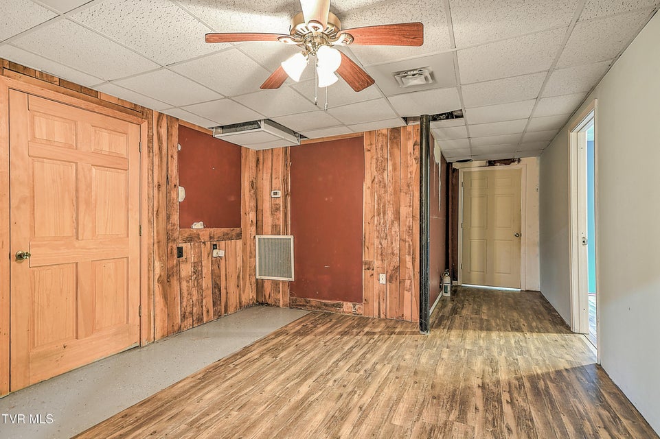 Photo #51: 121 Lone Oak Drive