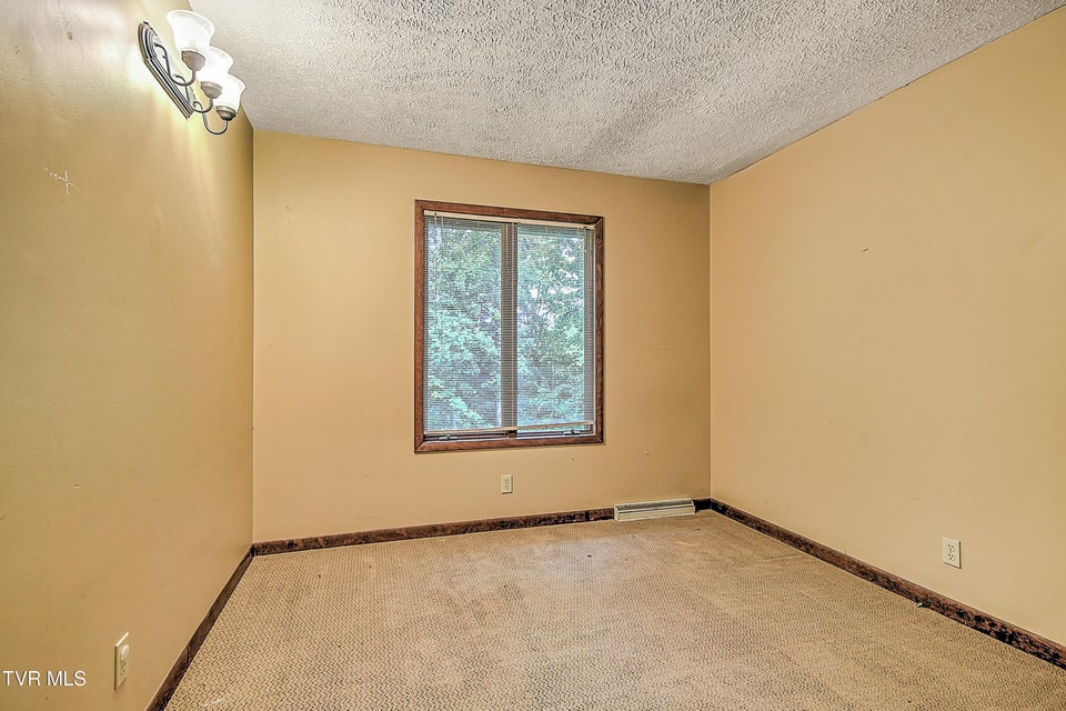 Photo #31: 121 Lone Oak Drive