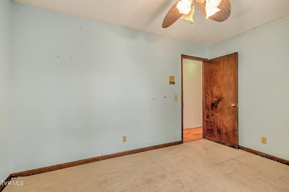 Photo #27: 121 Lone Oak Drive