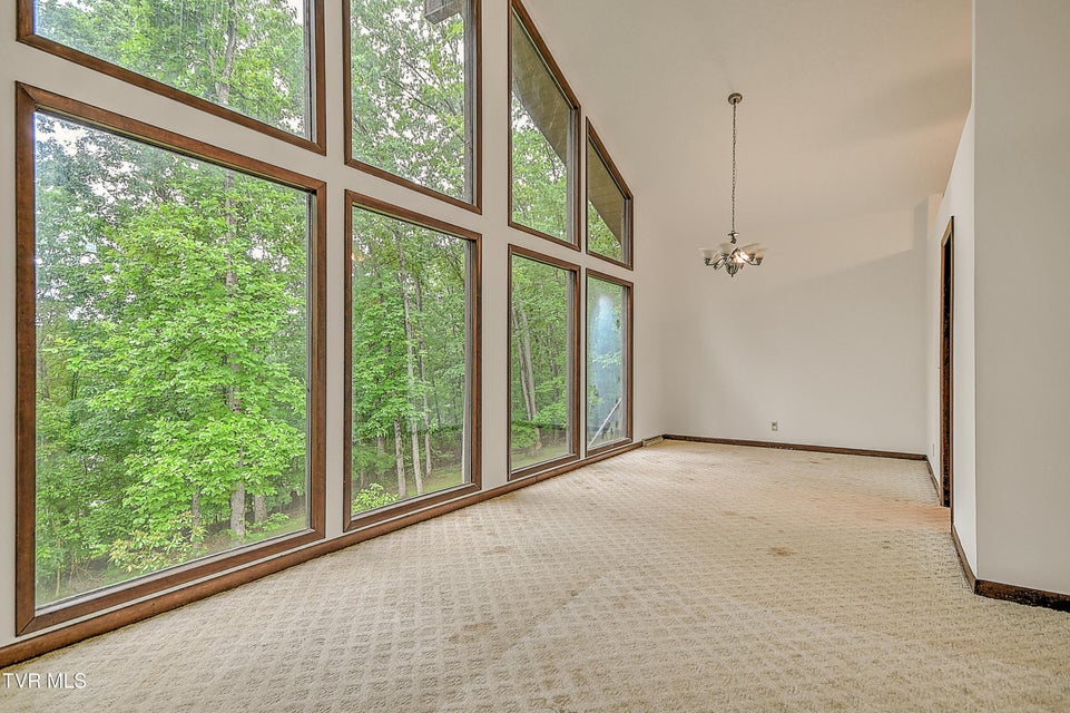 Photo #59: 121 Lone Oak Drive