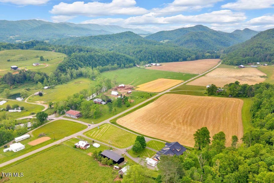 Photo #14: 5500 Roan Creek Road