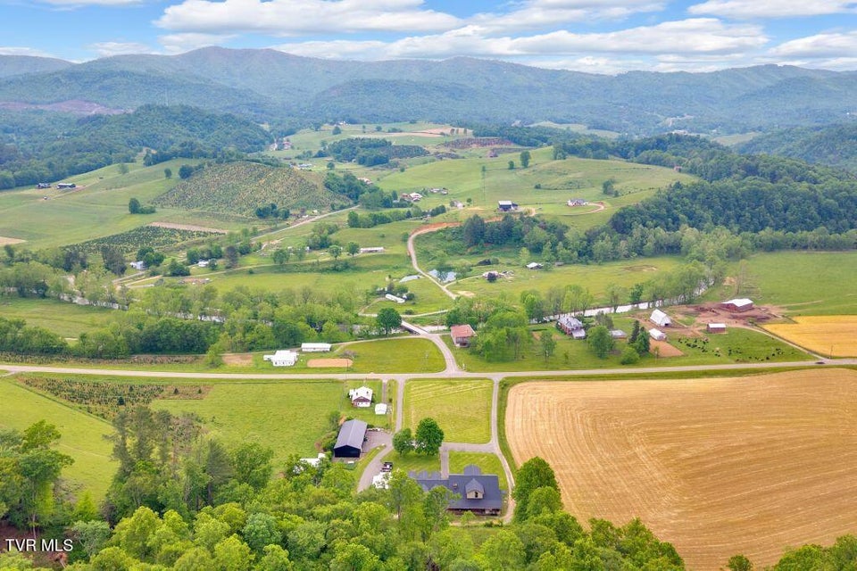Photo #15: 5500 Roan Creek Road
