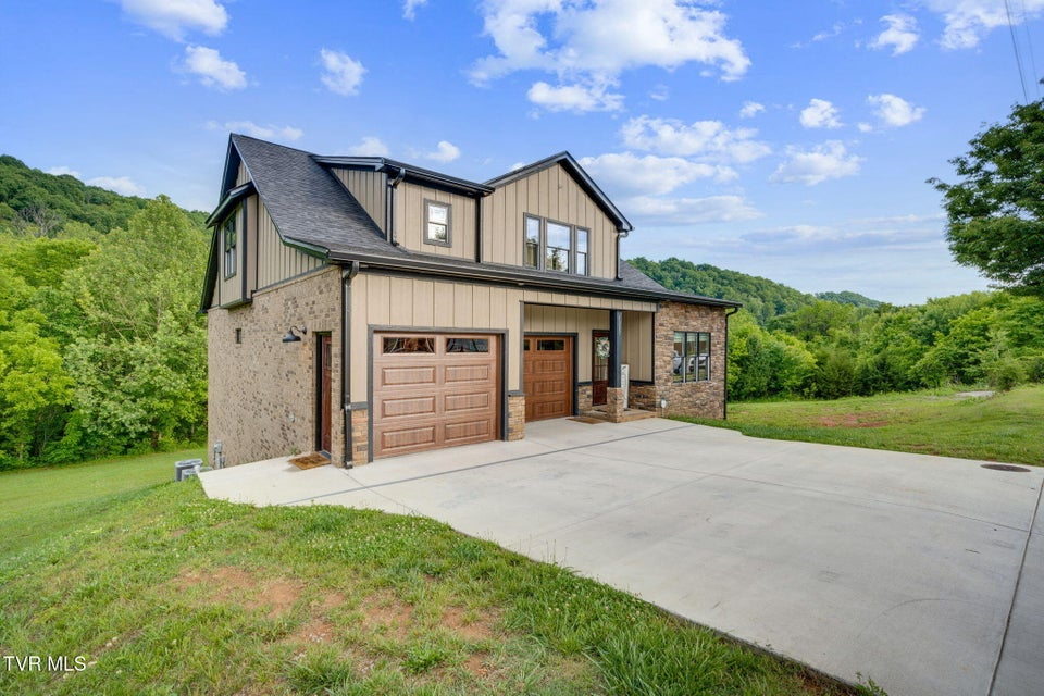 Photo #2: 1007 Shadyside Drive