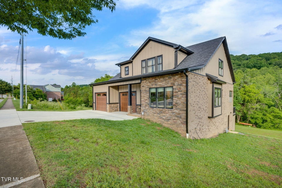 Photo #3: 1007 Shadyside Drive