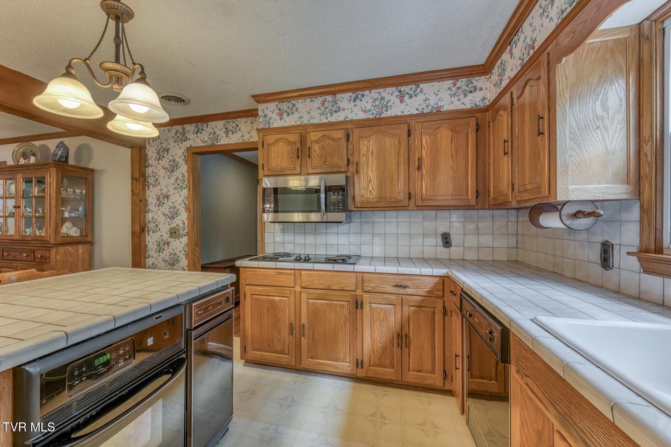 Photo #17: 390 Hillcrest Drive