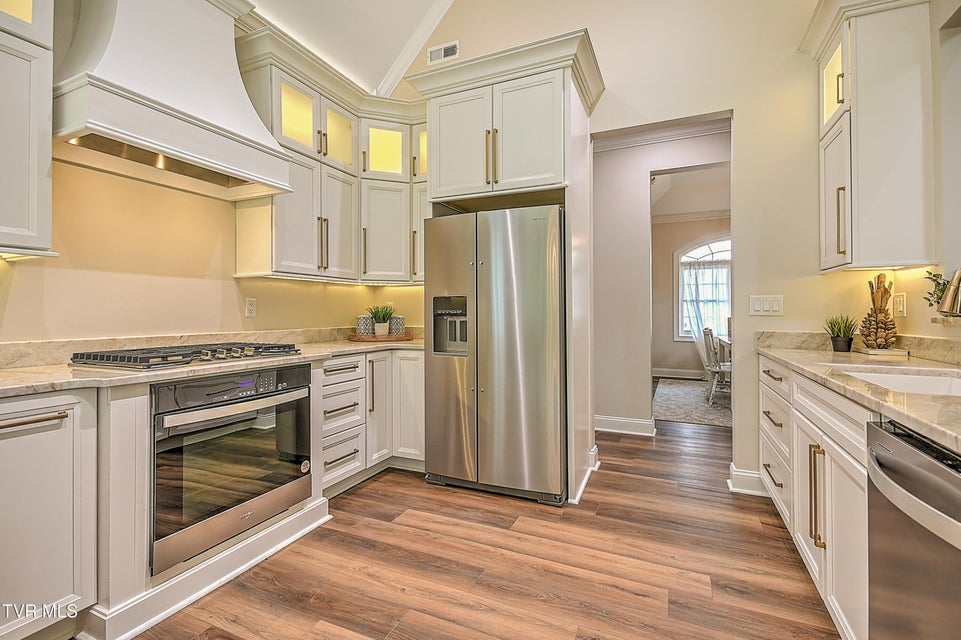Photo #23: 302 Charlton Court