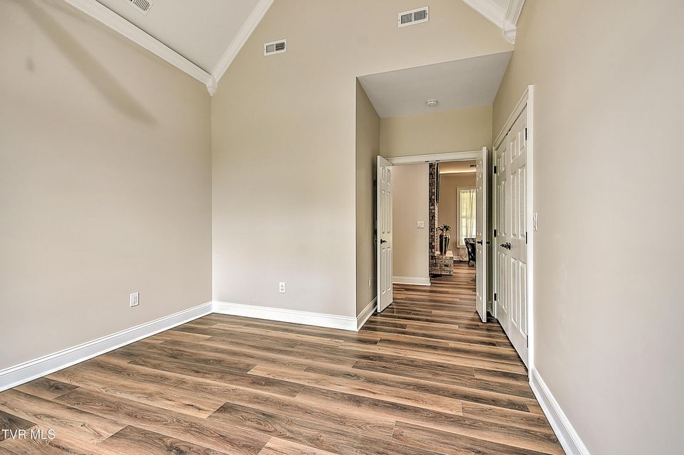 Photo #31: 302 Charlton Court