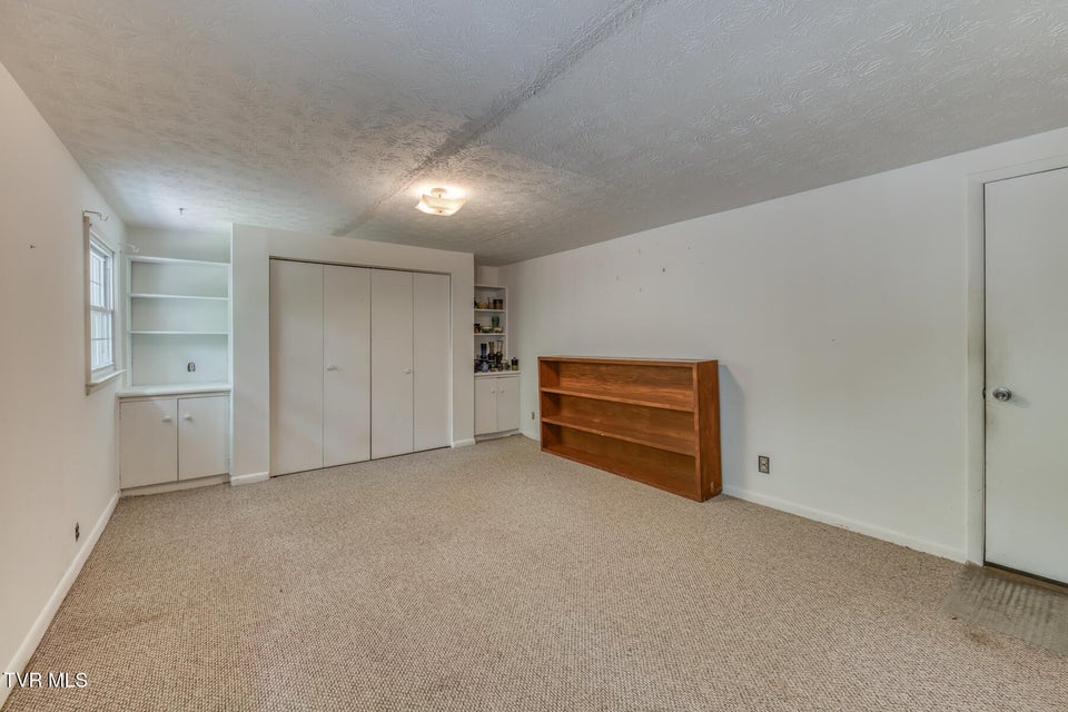 Photo #40: 390 Hillcrest Drive