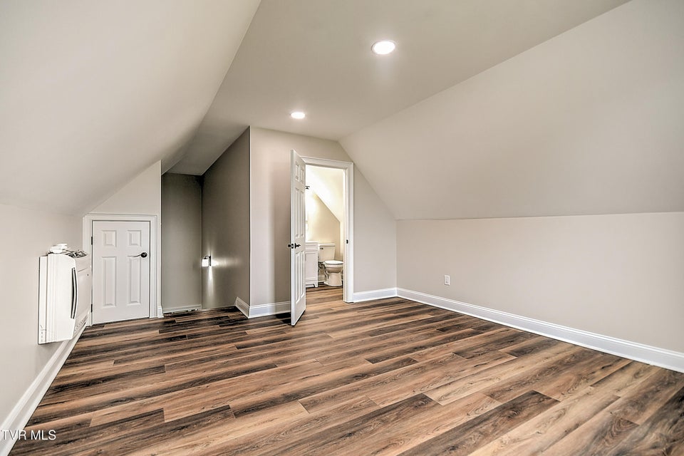 Photo #54: 302 Charlton Court