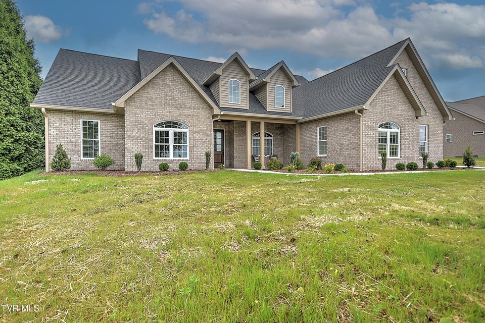 Photo #3: 302 Charlton Court