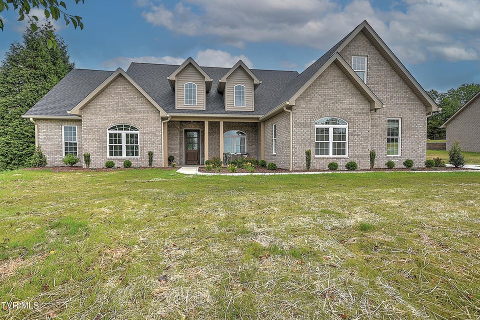 Photo #4: 302 Charlton Court