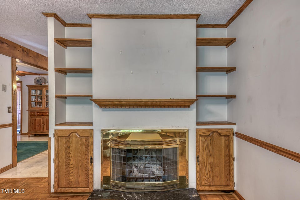 Photo #25: 390 Hillcrest Drive