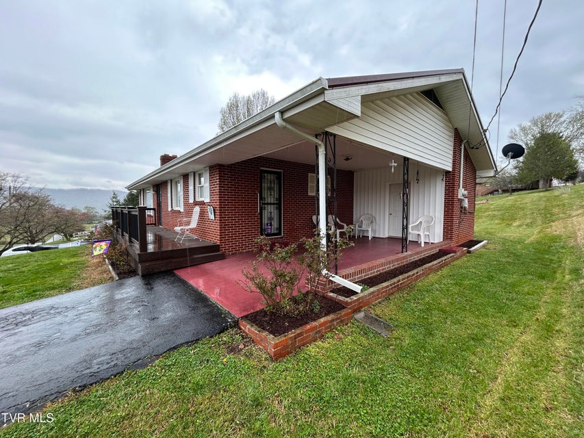 Photo #4: 333 Broyles Avenue