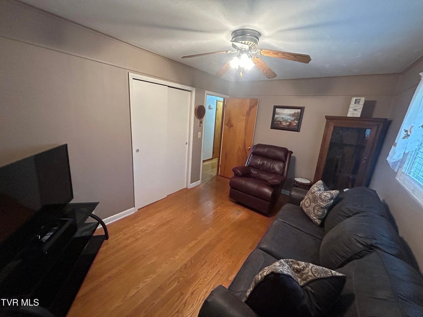 Photo #17: 333 Broyles Avenue