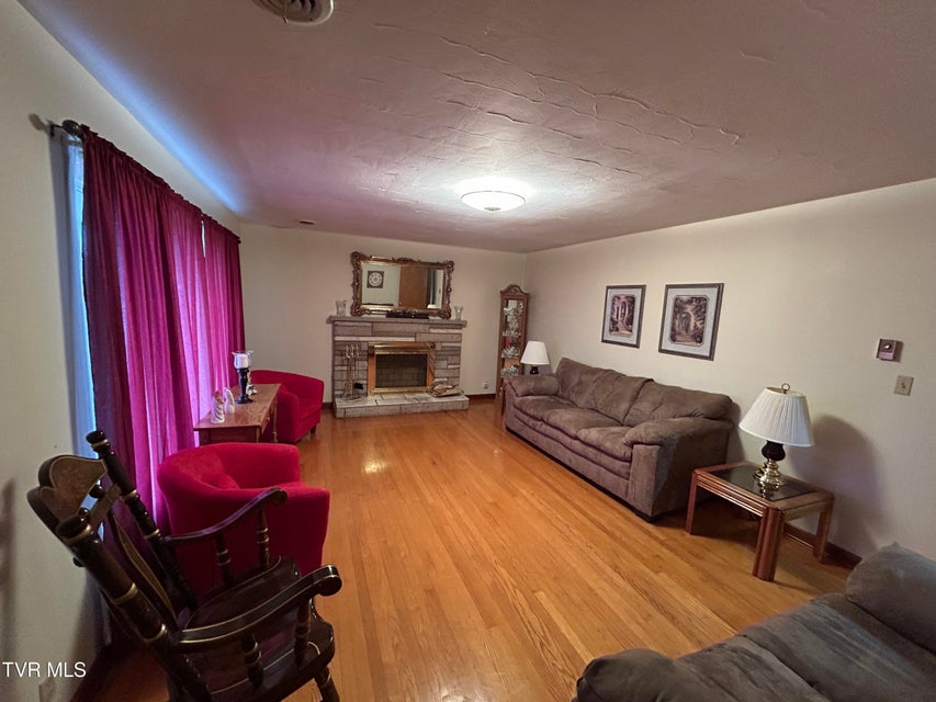 Photo #26: 333 Broyles Avenue