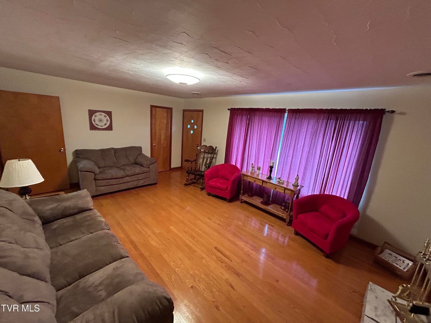 Photo #28: 333 Broyles Avenue