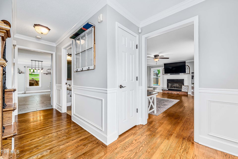 Photo #21: 398 Grandview Court