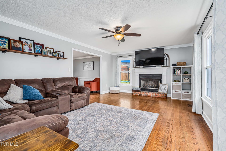 Photo #15: 398 Grandview Court