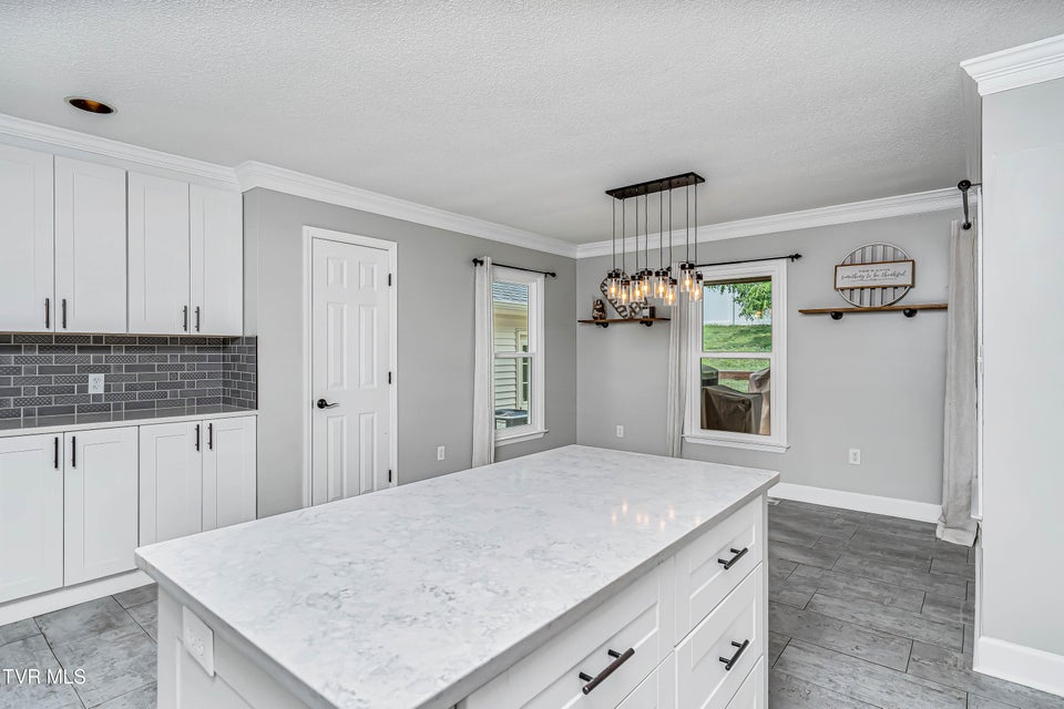Photo #5: 398 Grandview Court
