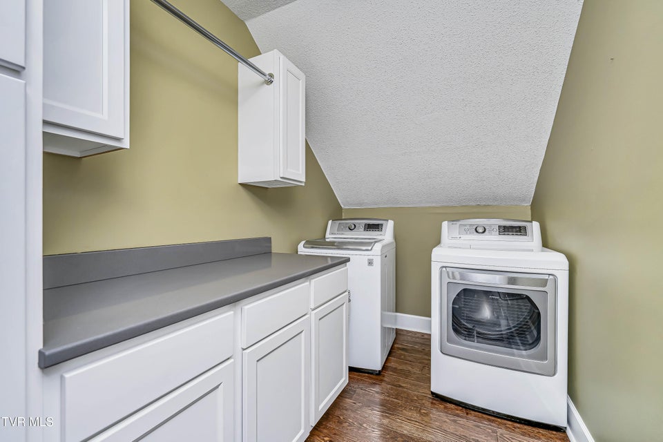 Photo #35: 398 Grandview Court
