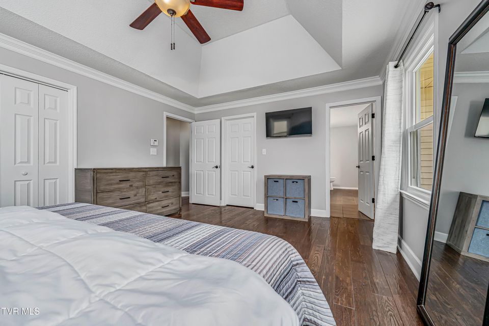 Photo #25: 398 Grandview Court