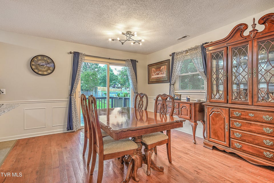 Photo #9: 118 Greenmeadow Lane