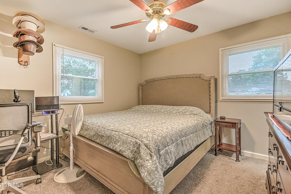 Photo #24: 118 Greenmeadow Lane