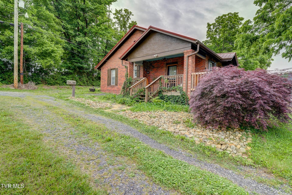 Photo #6: 2517 Fort Henry Drive