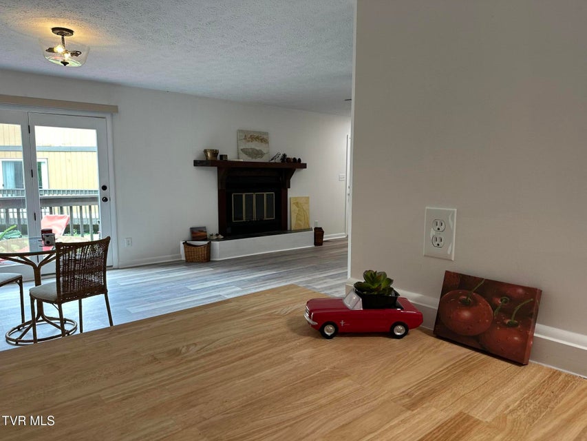 Photo #34: 516 Fleetwood Court