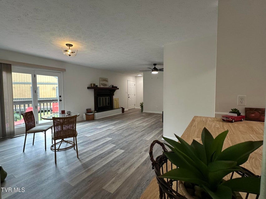 Photo #3: 516 Fleetwood Court