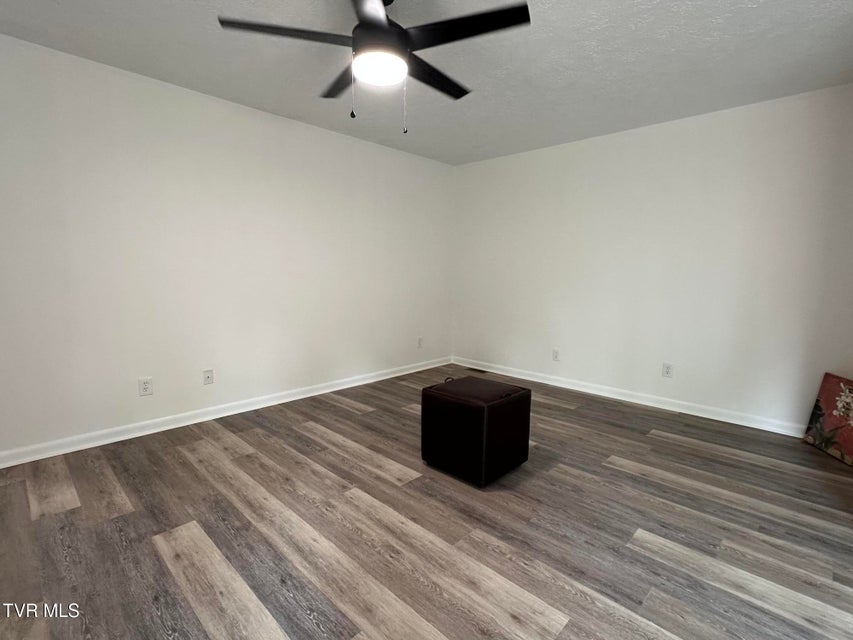 Photo #12: 516 Fleetwood Court