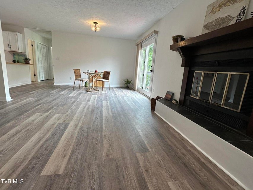 Photo #11: 516 Fleetwood Court