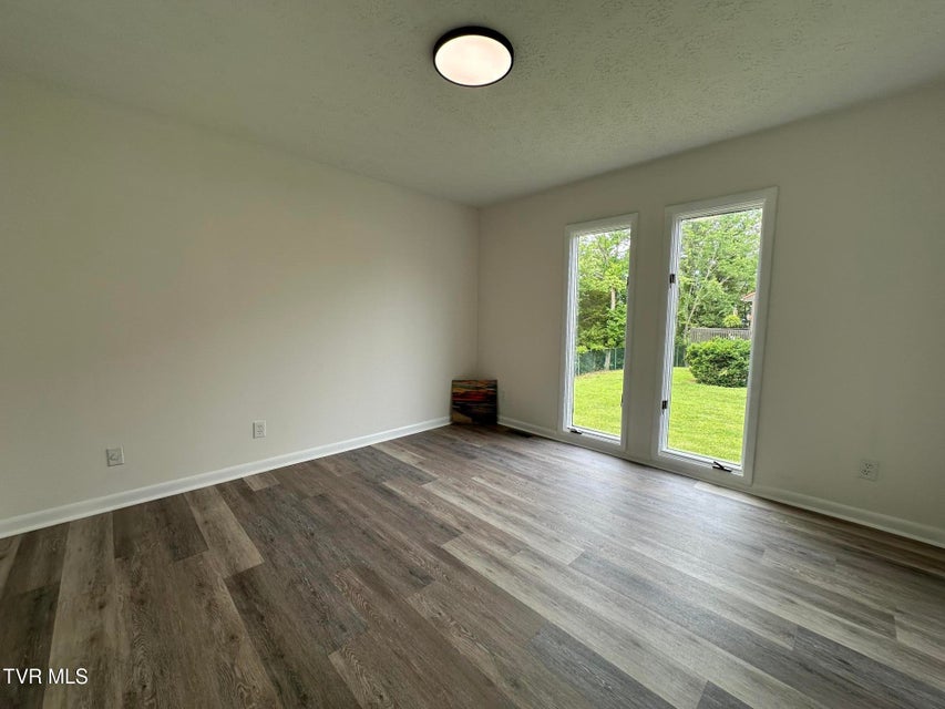 Photo #60: 516 Fleetwood Court