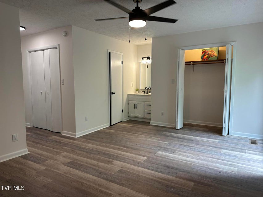 Photo #37: 516 Fleetwood Court