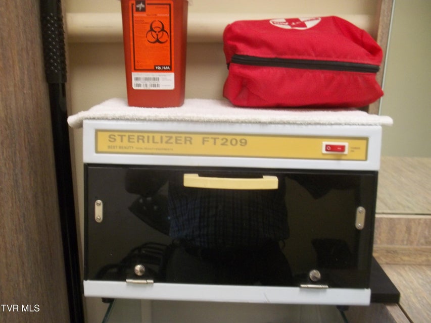 Photo #16: 1127 North Eastman Road Suite C
