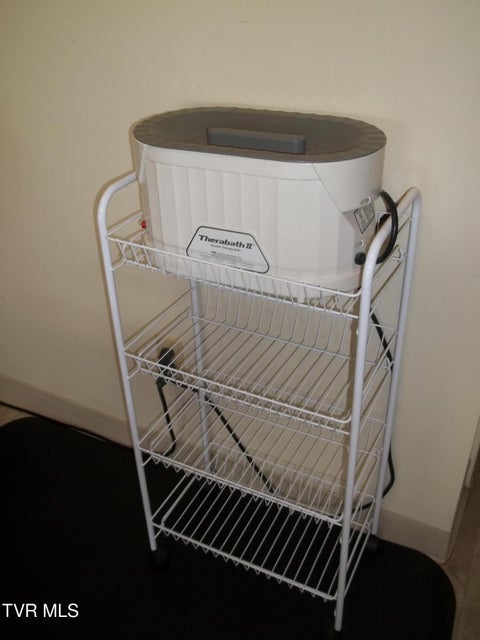 Photo #14: 1127 North Eastman Road Suite C