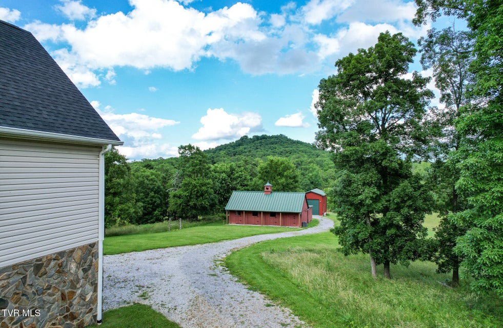 Photo #61: 935 Dixie Road