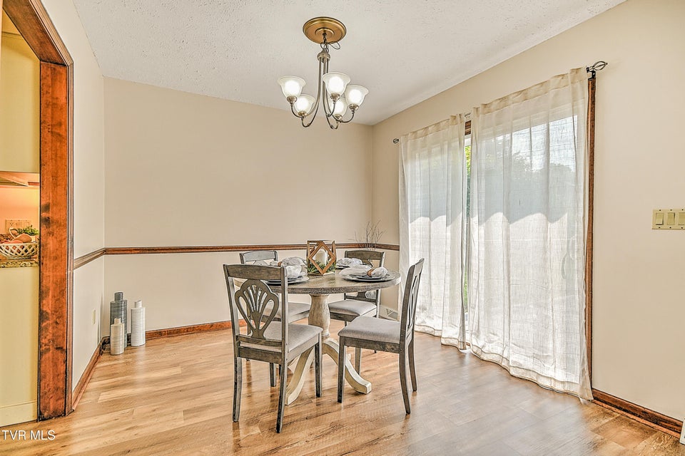 Photo #12: 1712 Lakeview Dr