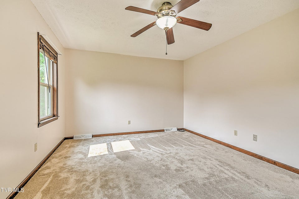 Photo #19: 1712 Lakeview Dr