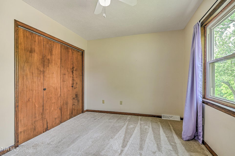 Photo #26: 1712 Lakeview Dr