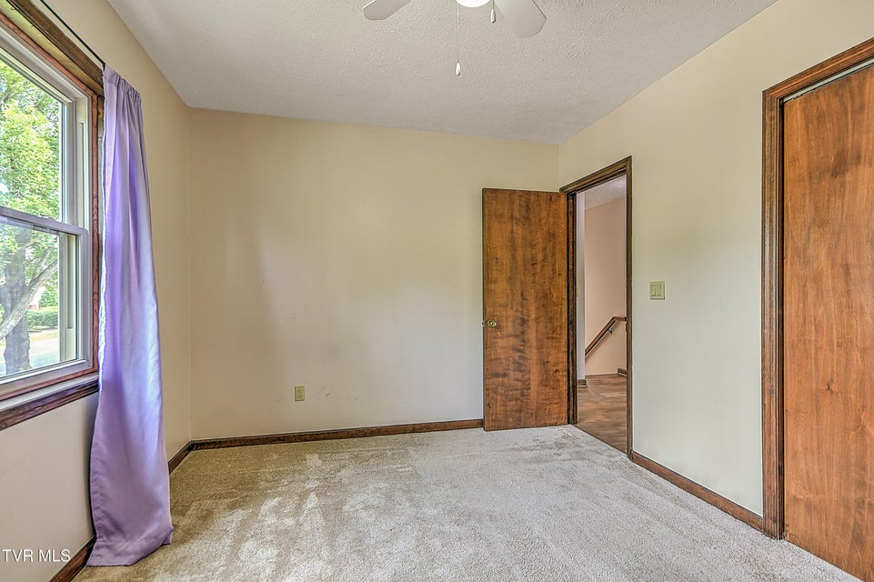 Photo #27: 1712 Lakeview Dr