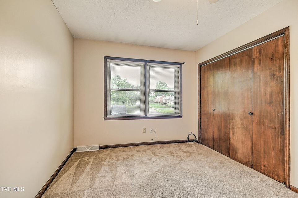 Photo #30: 1712 Lakeview Dr