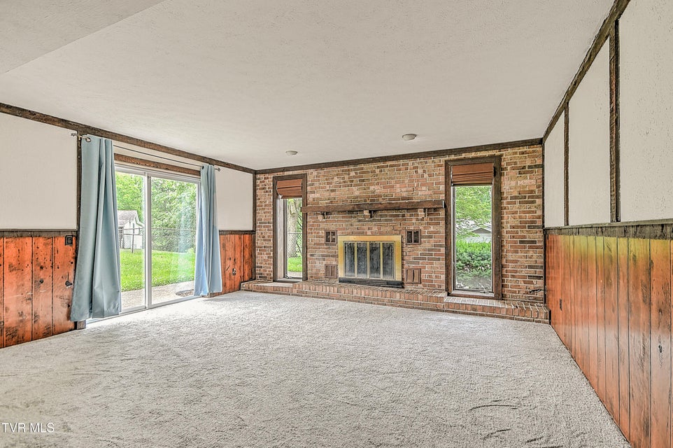 Photo #35: 1712 Lakeview Dr