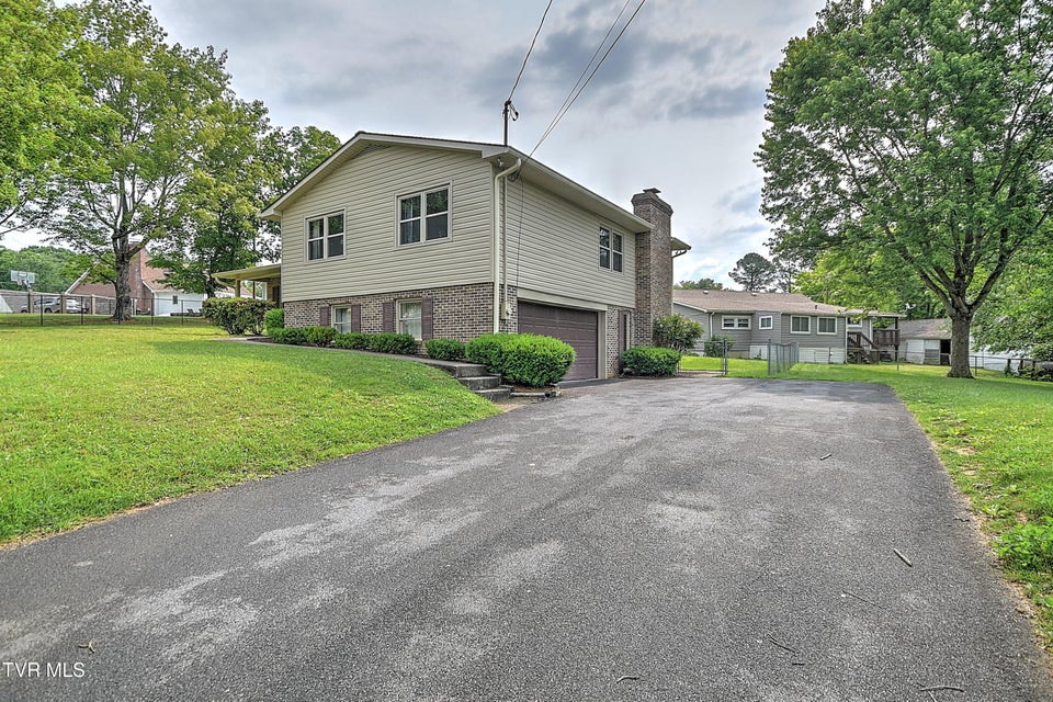 Photo #43: 1712 Lakeview Dr