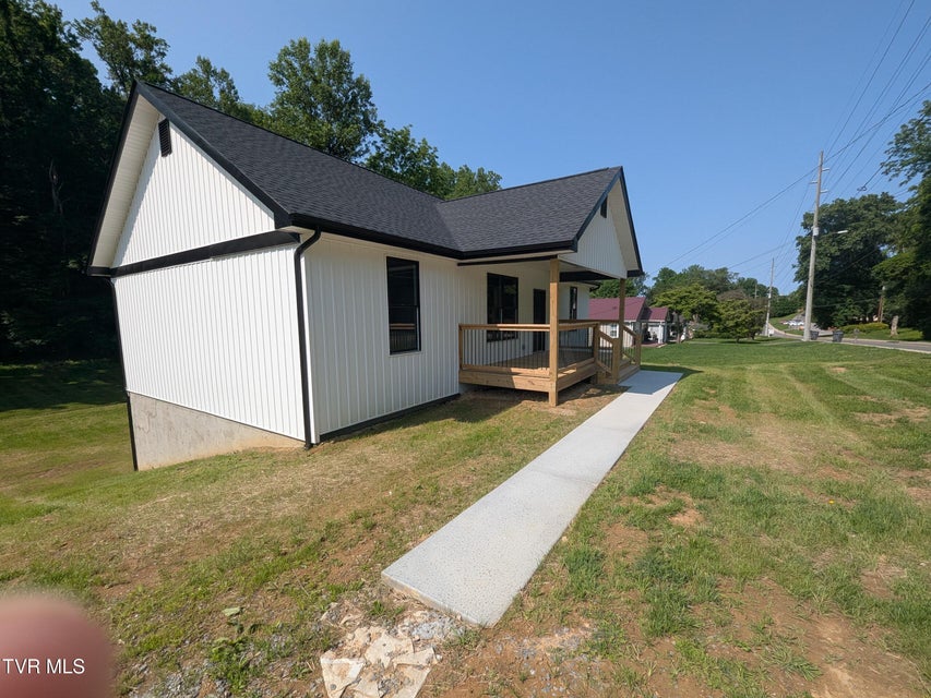 Photo #32: 1430 Cedar Street