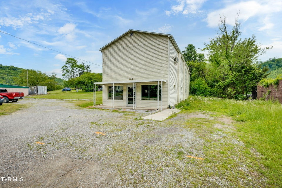Photo #3: 6051 Natural Tunnel Parkway